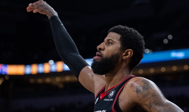 星空体育中国-打了10分钟好球！乔治全场11分5板2助 11分全是首节所得